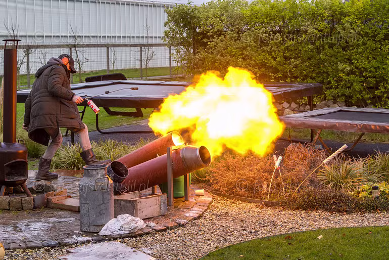 2025_12_31 Carbid schieten gezelligheid